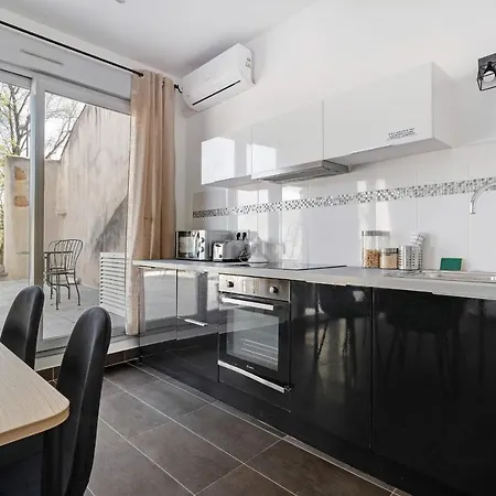 Lyon Cite-gallo Romaine Terrasse カリュイール・エ・キュイール